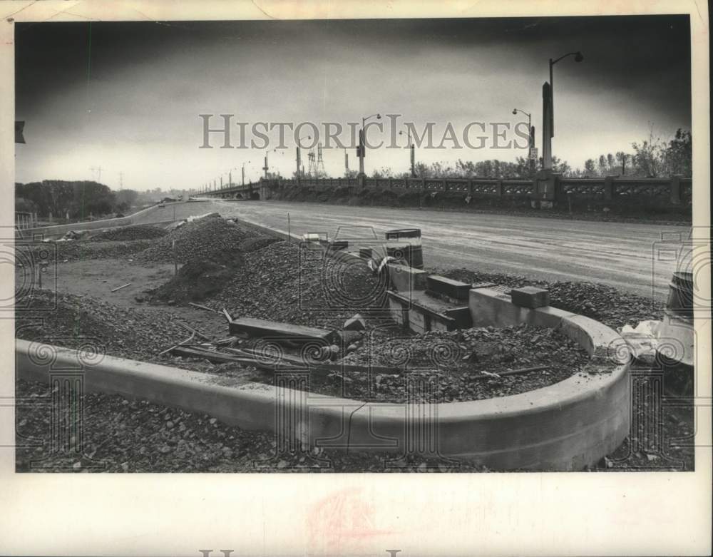 1973 Press Photo Construction on Western Gateway Bridge in Scotia, New York
