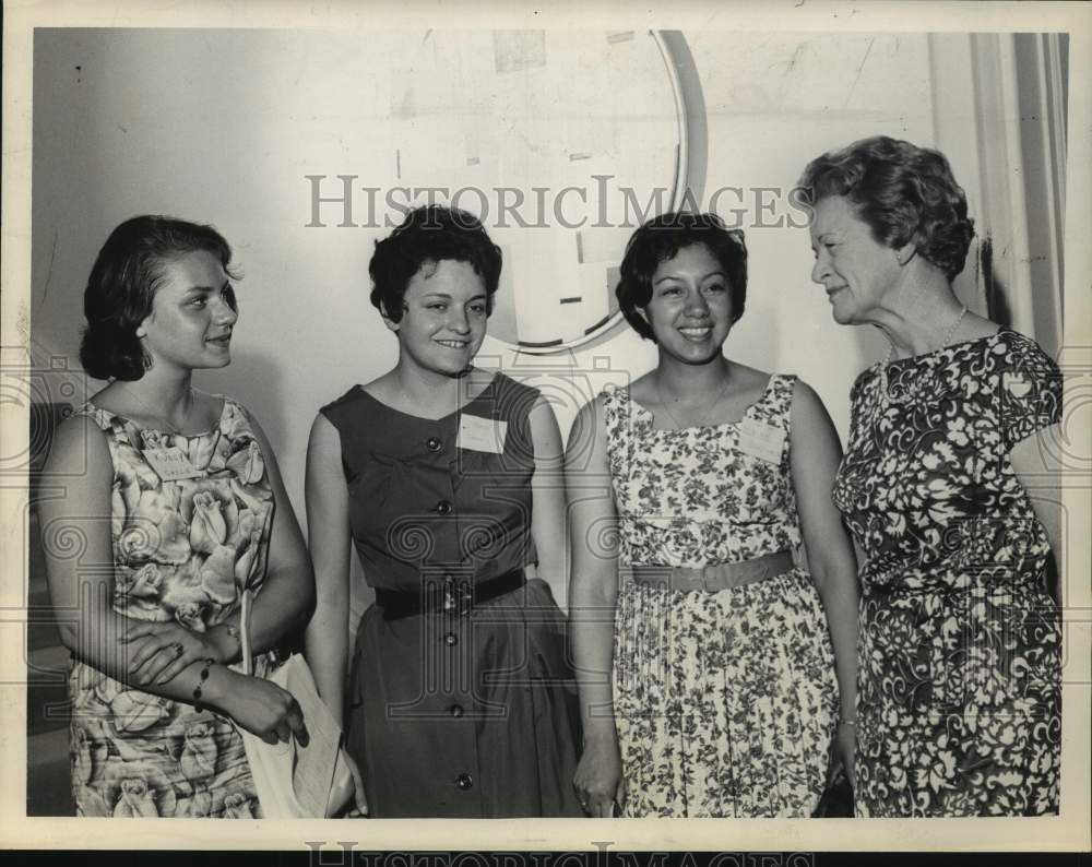 1963 Press Photo Exchange students visit Governor's mansion in Albany, New York