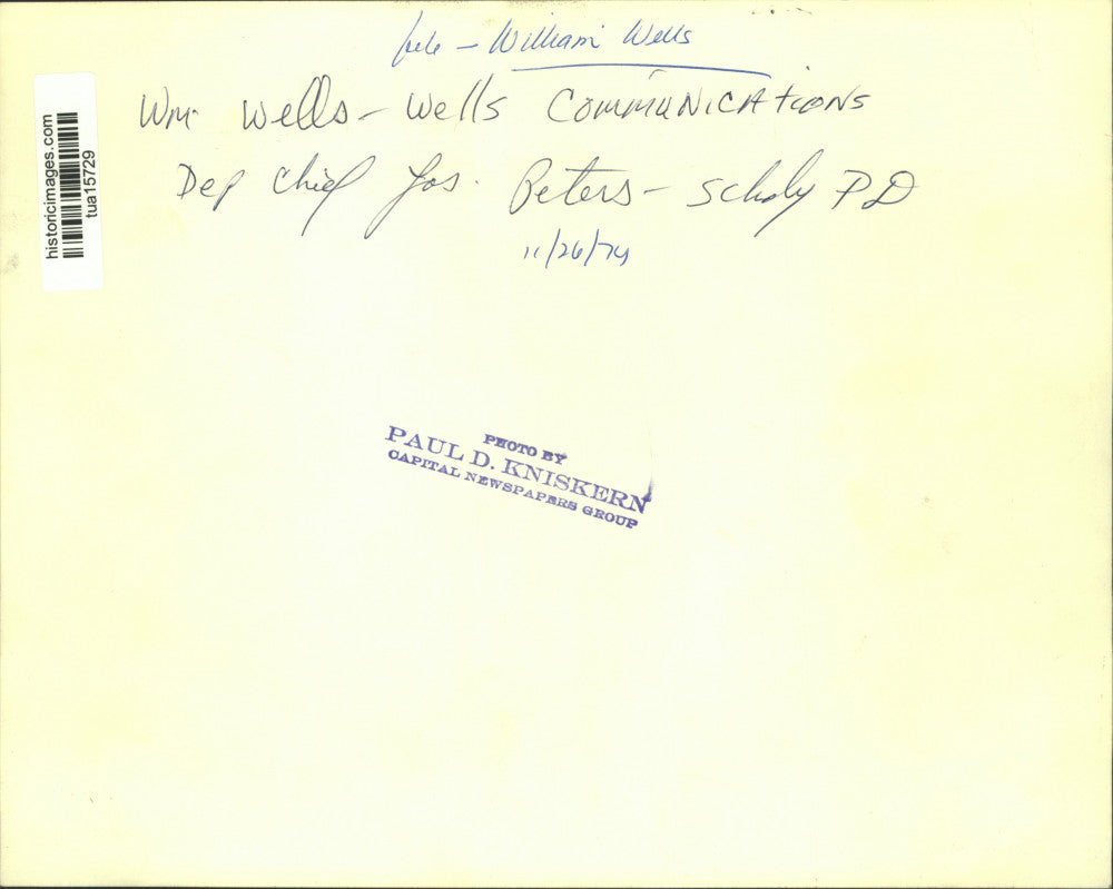 1974 Press Photo Schenectady, New York police chief listens to area businessman