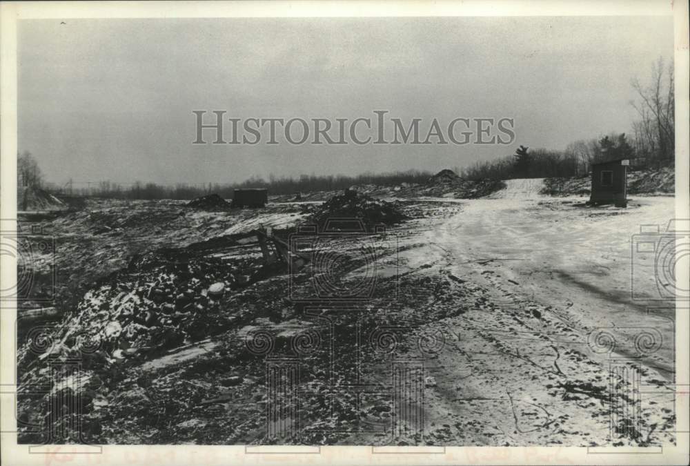 1971 Press Photo Schenectady, New York landfill on Cheltinham Avenue - tua17038