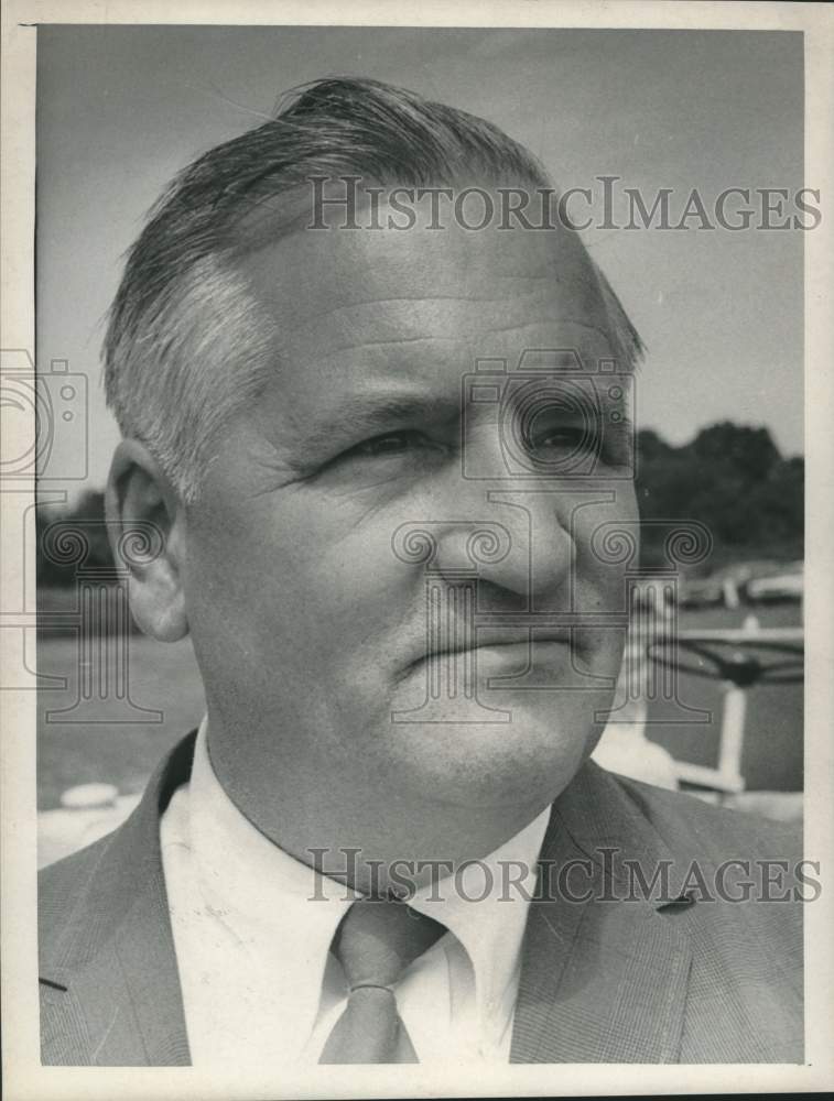 1969 Press Photo John Webster, Glens Falls, NY - Warren County airport manager