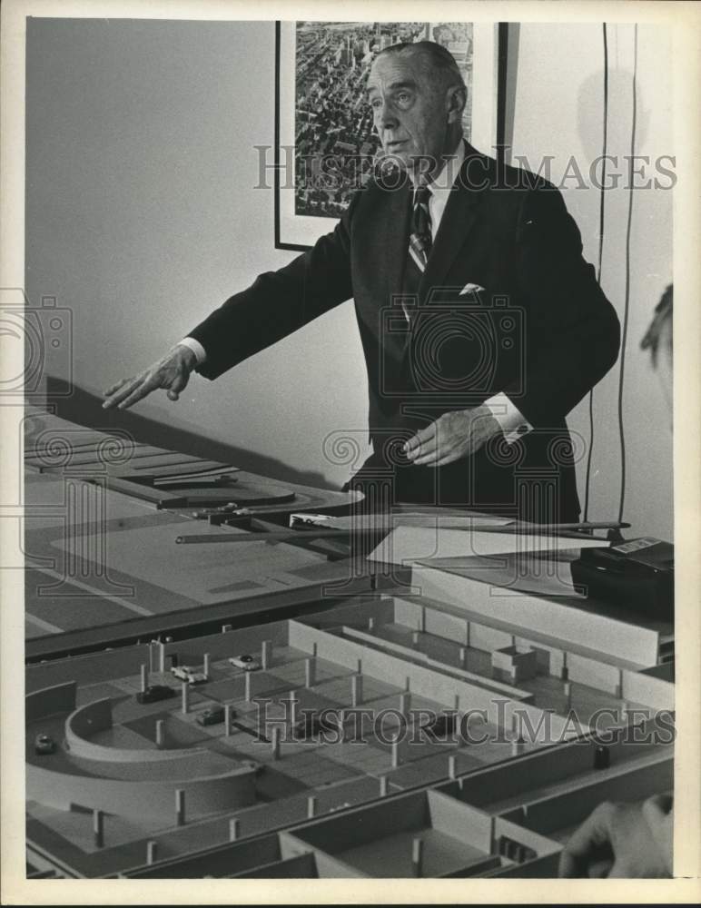 1969 Press Photo New York State Commissioner General Cortlandt V. R. Schuyler