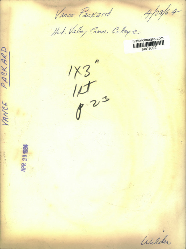 1964 Press Photo Vance Packard speaks at Hudson Valley Community College, NY