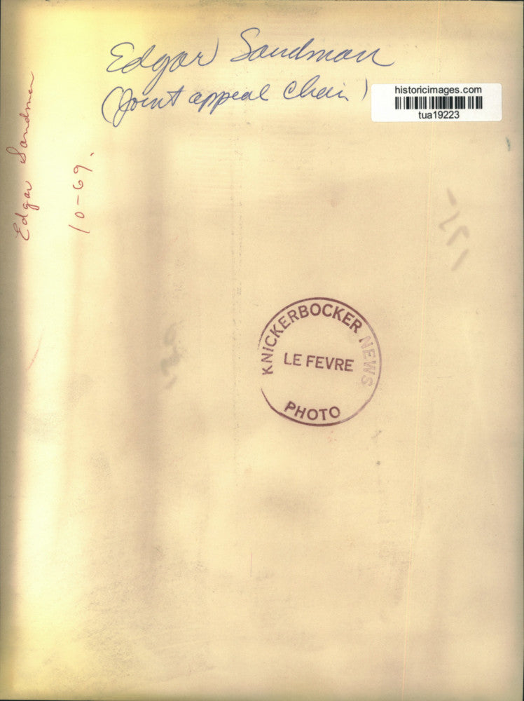 1969 Press Photo Edgar Sandman, joint appeal chairman, speaks at podium