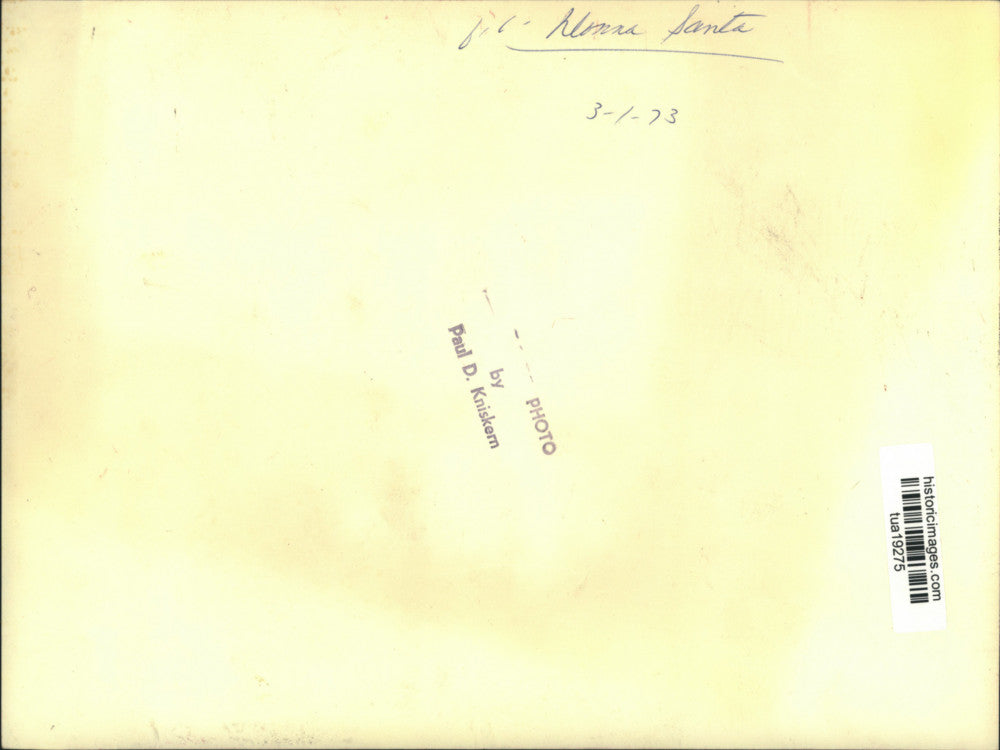 1973 Press Photo Norma Santa wears neck brace with 'vote Boces yes' buttons