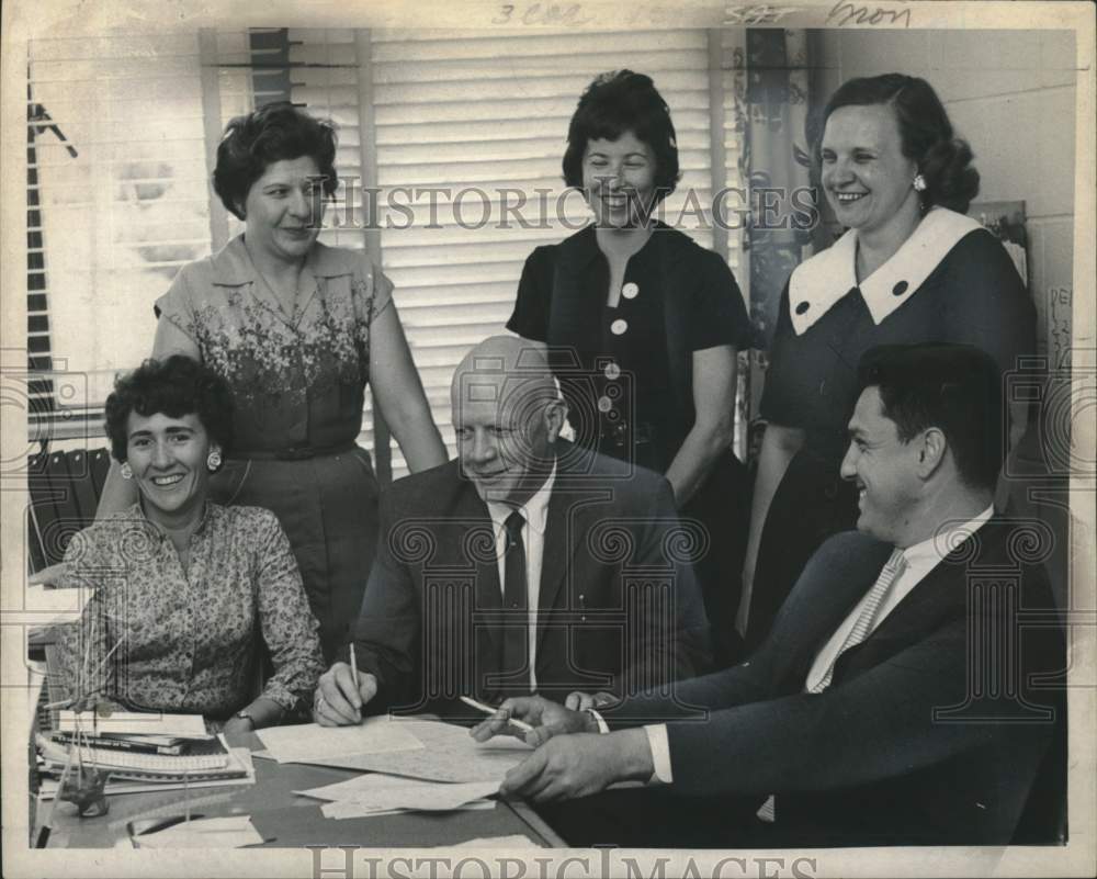 1964 Press Photo Teachers plan for summer school in Guilderland, New York