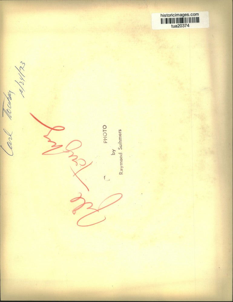 1973 Press Photo Carl Touhey sits at a table with others - tua20374