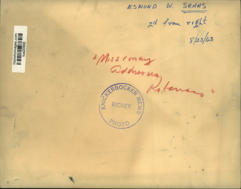 1963 Press Photo Esmond W Sears (2nd from right) with other men at Rotary Mtg