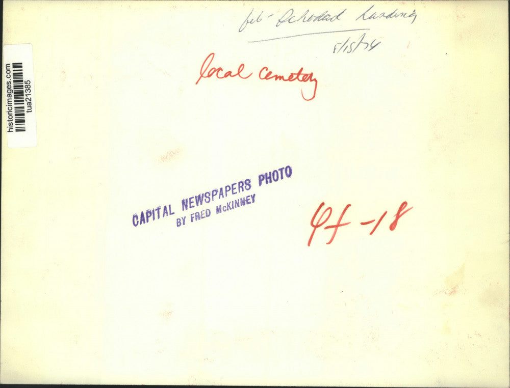 1974 Press Photo View of tombstones in local cemetery of Schodack Landing, NY