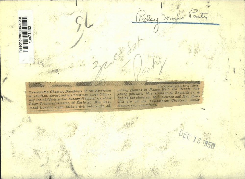 1950 Press Photo Kids attend Christmas Party at Albany Hospital - tua21432