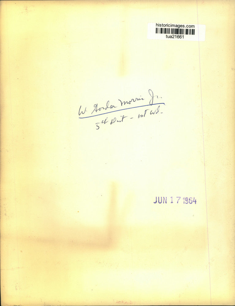 1964 Press Photo W Gordon Morris, Jr, 5th District, stands during a meeting