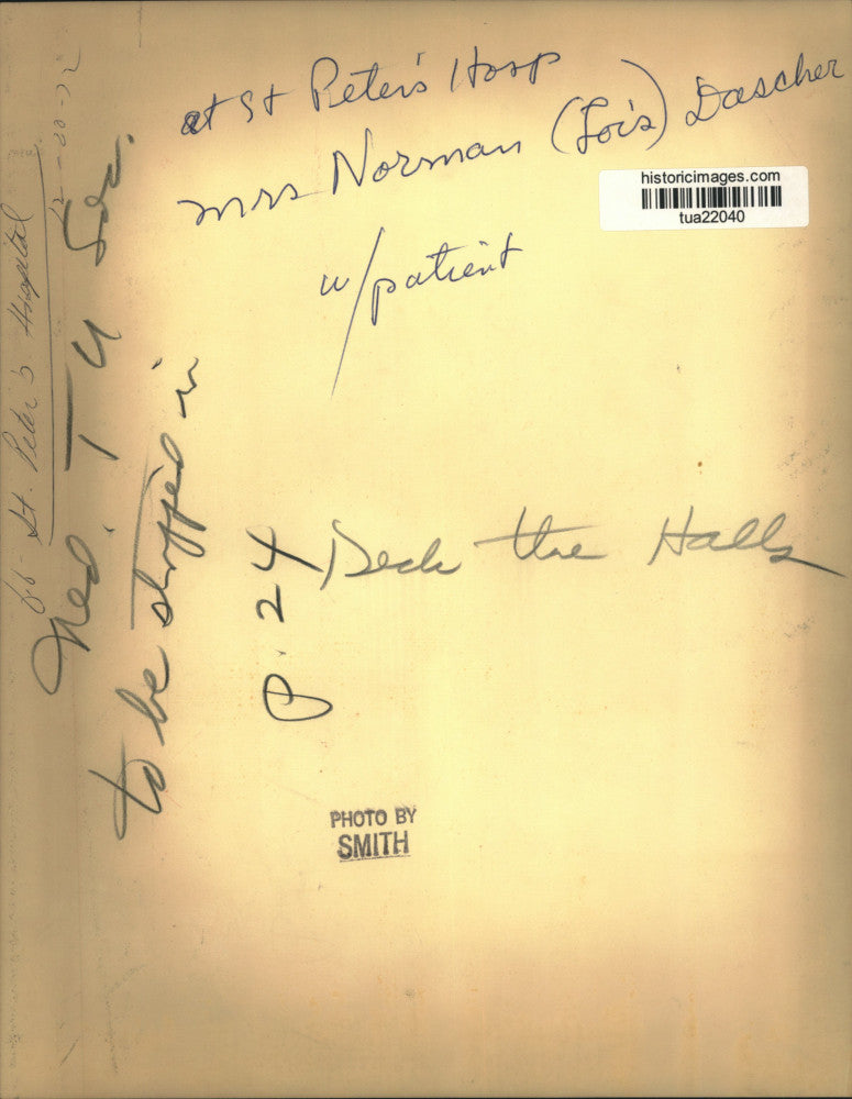 1972 Press Photo Lois Dascher with patient, St. Peter's Hospital, Albany, NY