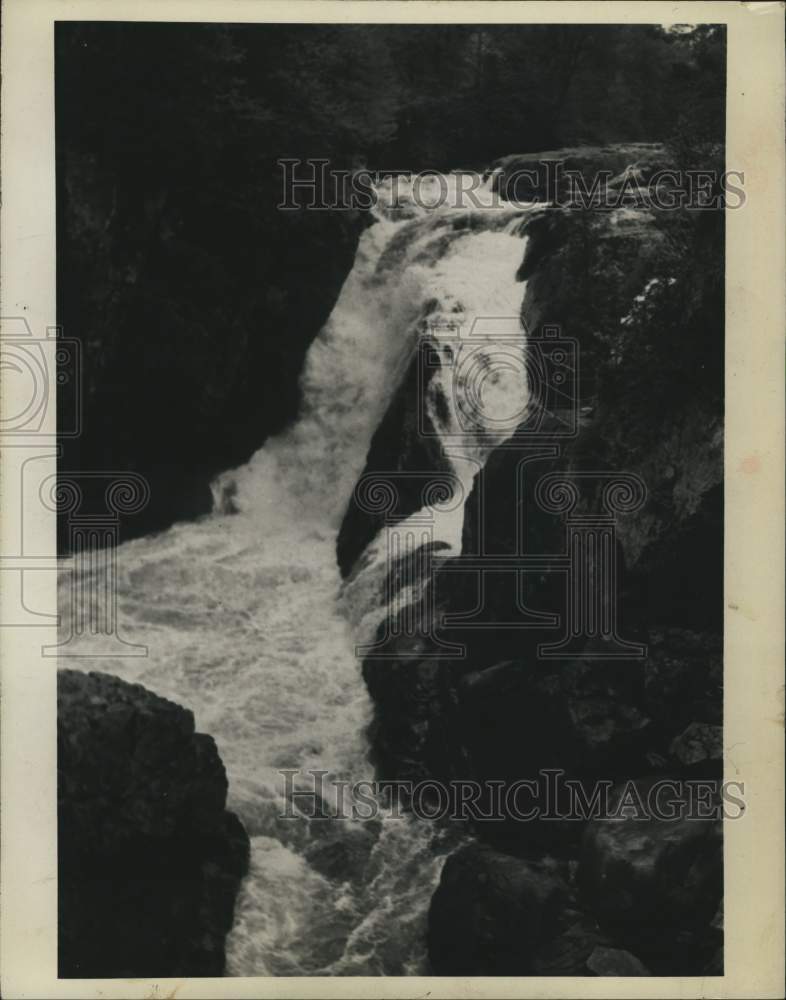 1965 Press Photo Waterfall in High Falls, New York - tua22227