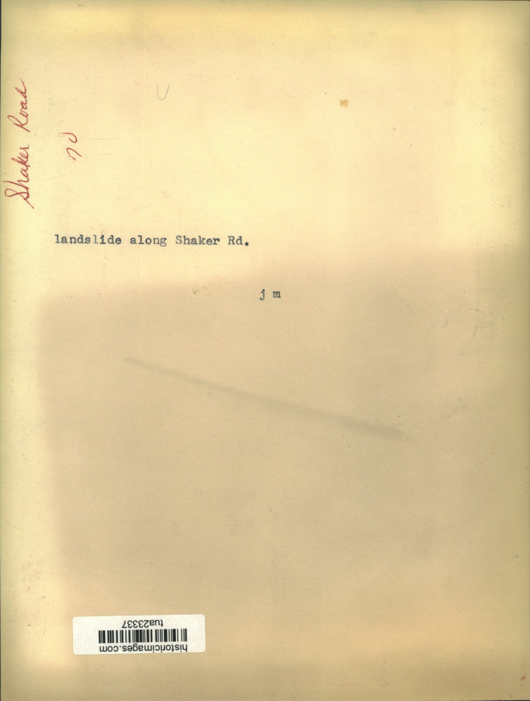 1970 Press Photo Workmen begin repairs on landslide along Shaker Road