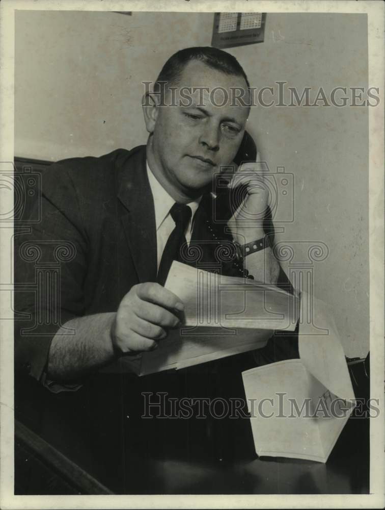 Load image into Gallery viewer, 1973 Press Photo Hoosick Falls, NY Mayor Richard A Severson talks on telephone
