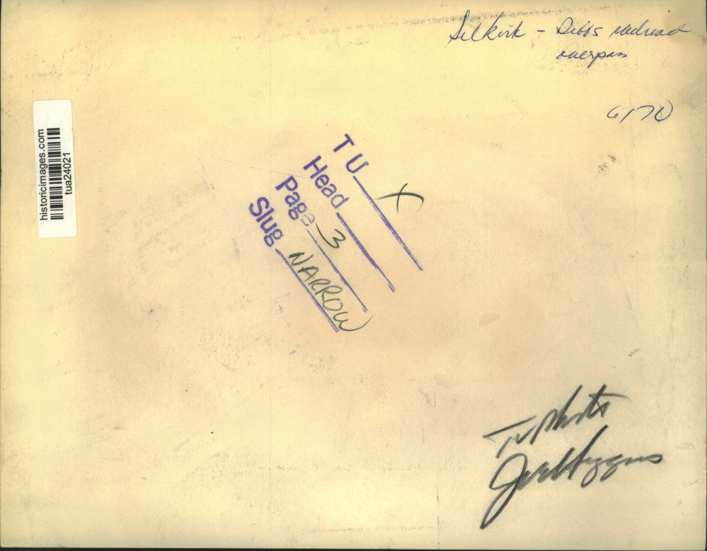 1970 Press Photo Trooper stands in road as truck goes over narrow bridge