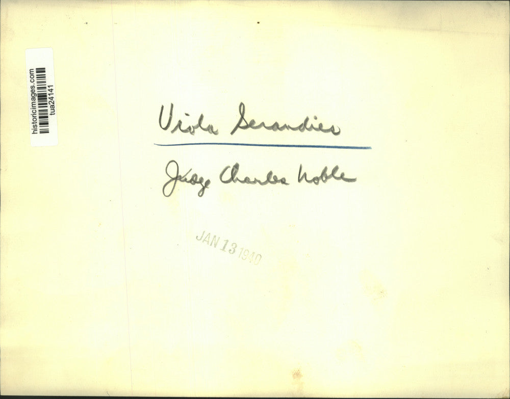 1949 Press Photo Viola Serandies & Judge Charles Noble in New York - tua24141