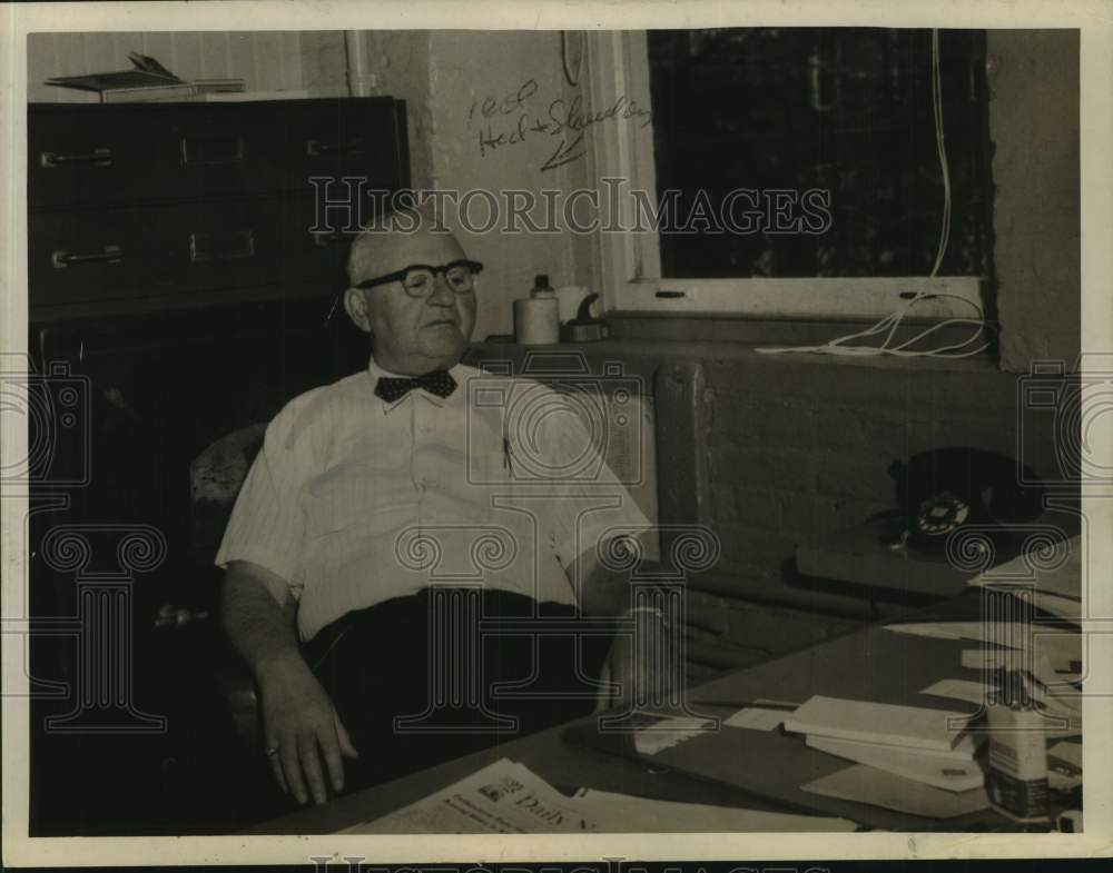1958 Press Photo Ralph Shapiro, behind desk celebrates 30 years at Shirt factory