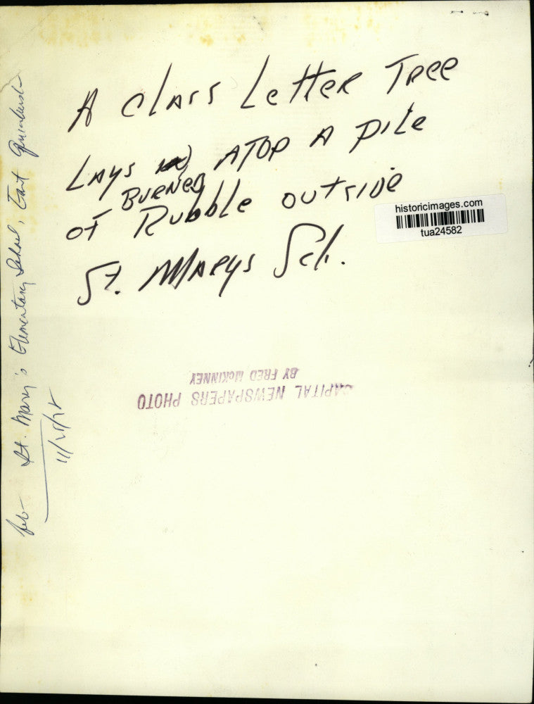 1978 Press Photo Burned rubble outside St. Mary's Elementary, East Greenbush, NY