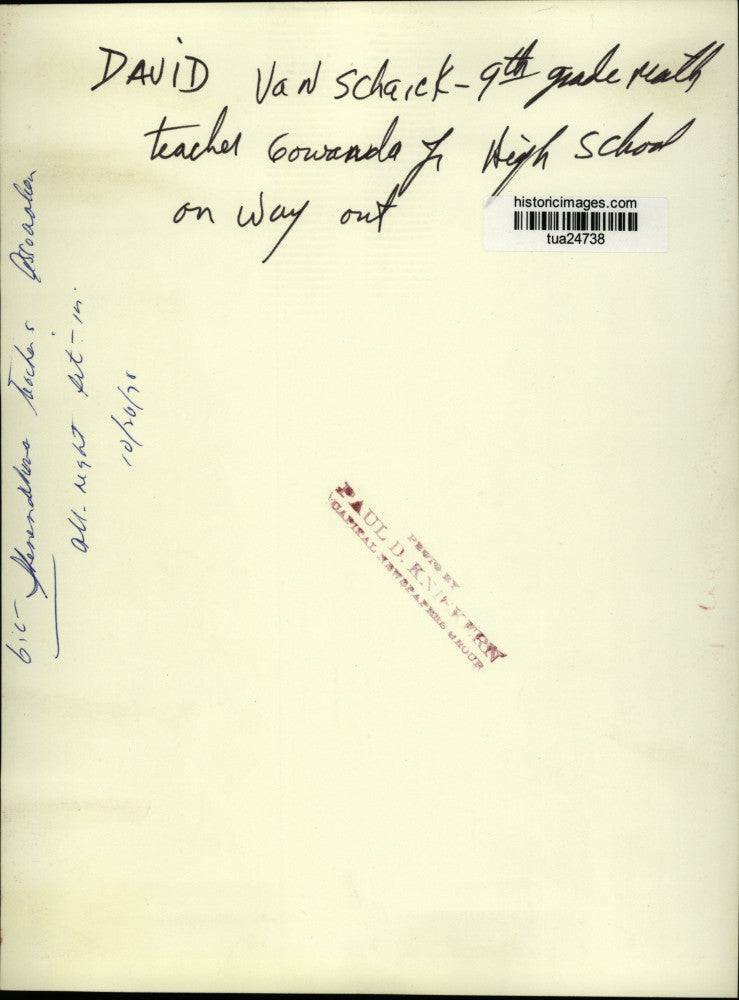 1978 Press Photo Shenendehowa, New York teacher prepares for sit-in strike