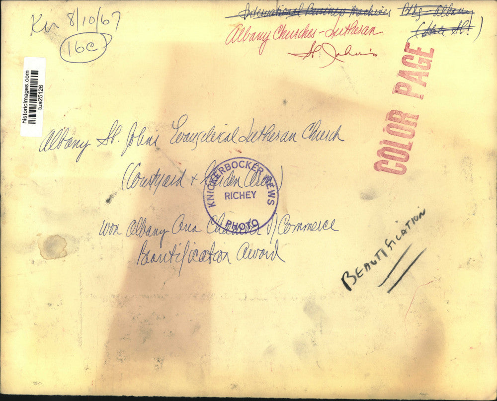 1967 Press Photo St. John's Lutheran Church service in garden, Albany, New York