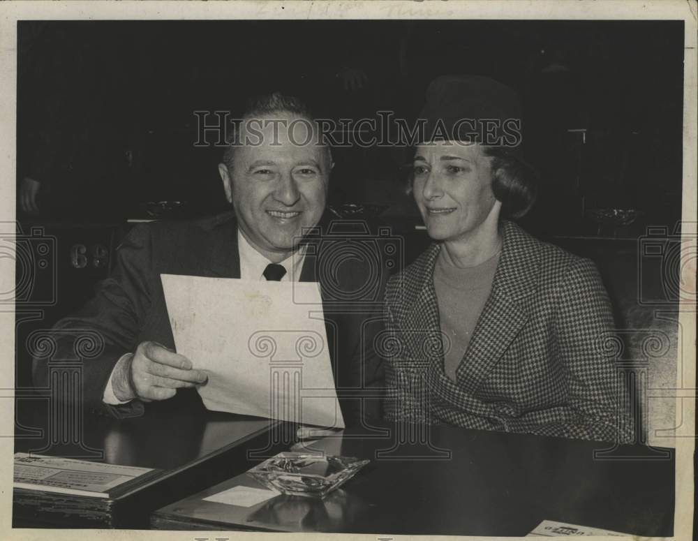 1967 Press Photo New York State Assemblymen Harvey Lifset with wife in Albany