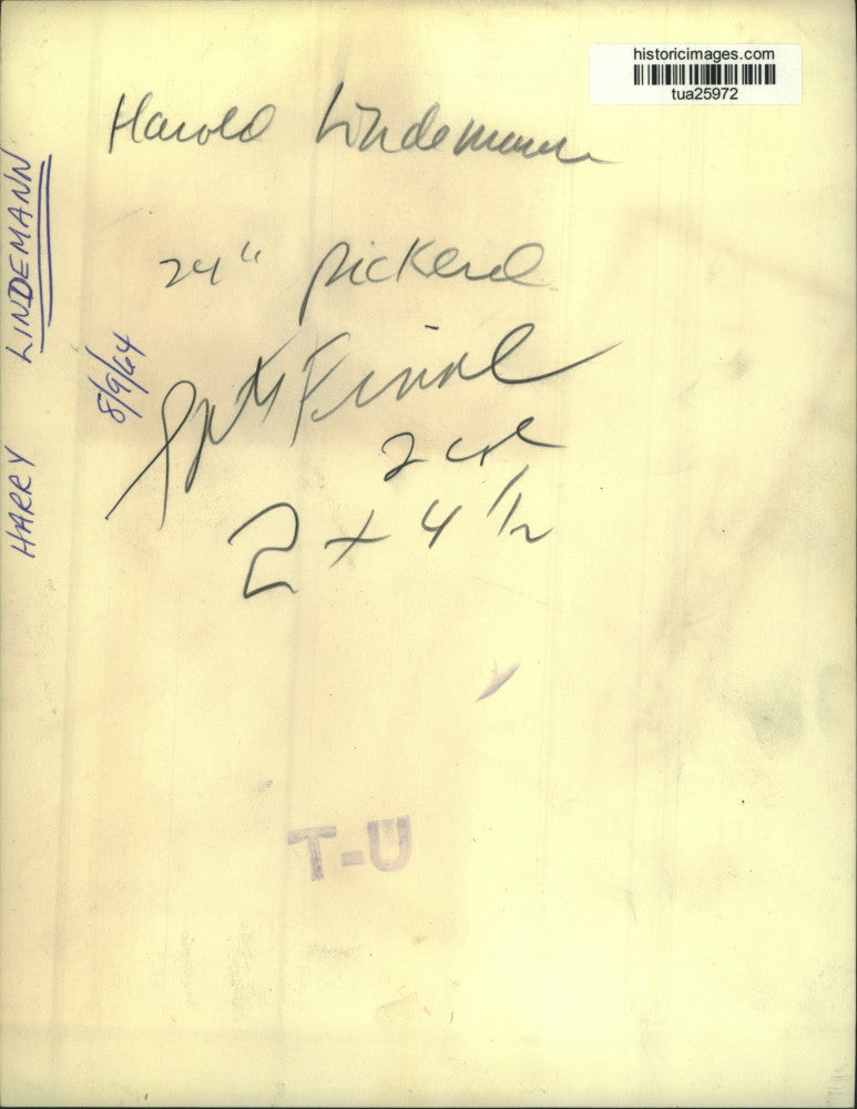 1964 Press Photo Harry Lindemann displays fish he caught in New York - tua25972