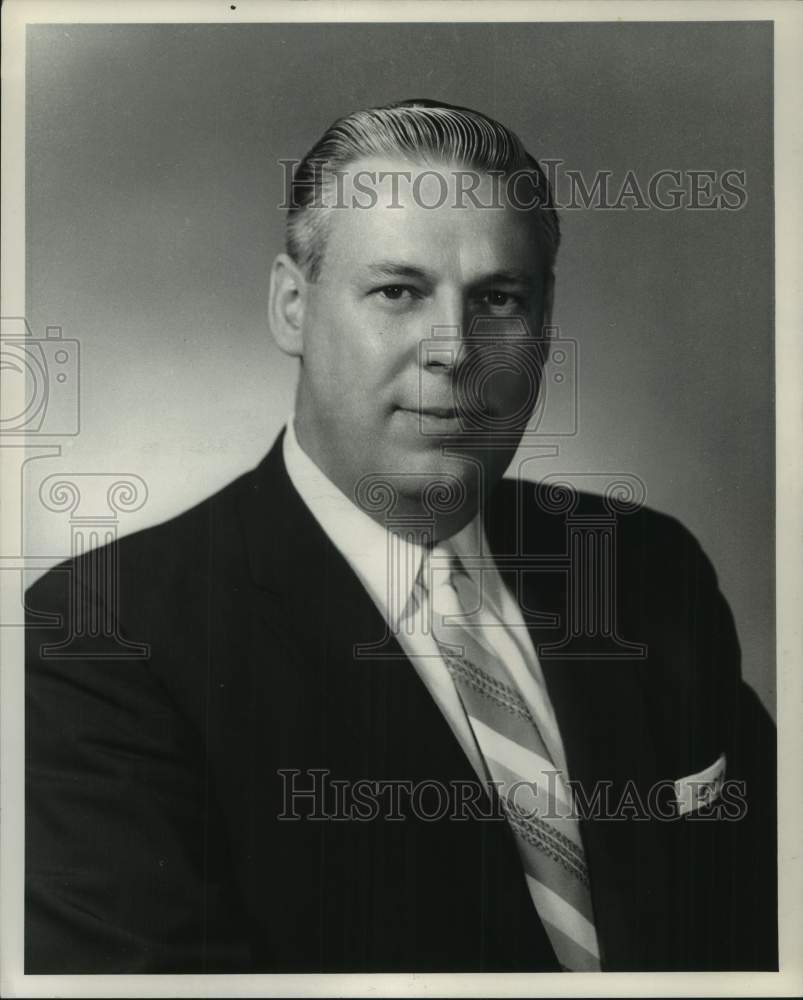 1963 Press Photo Thomas B Ryan Assistant District Sales Manager, Ford Motor Co