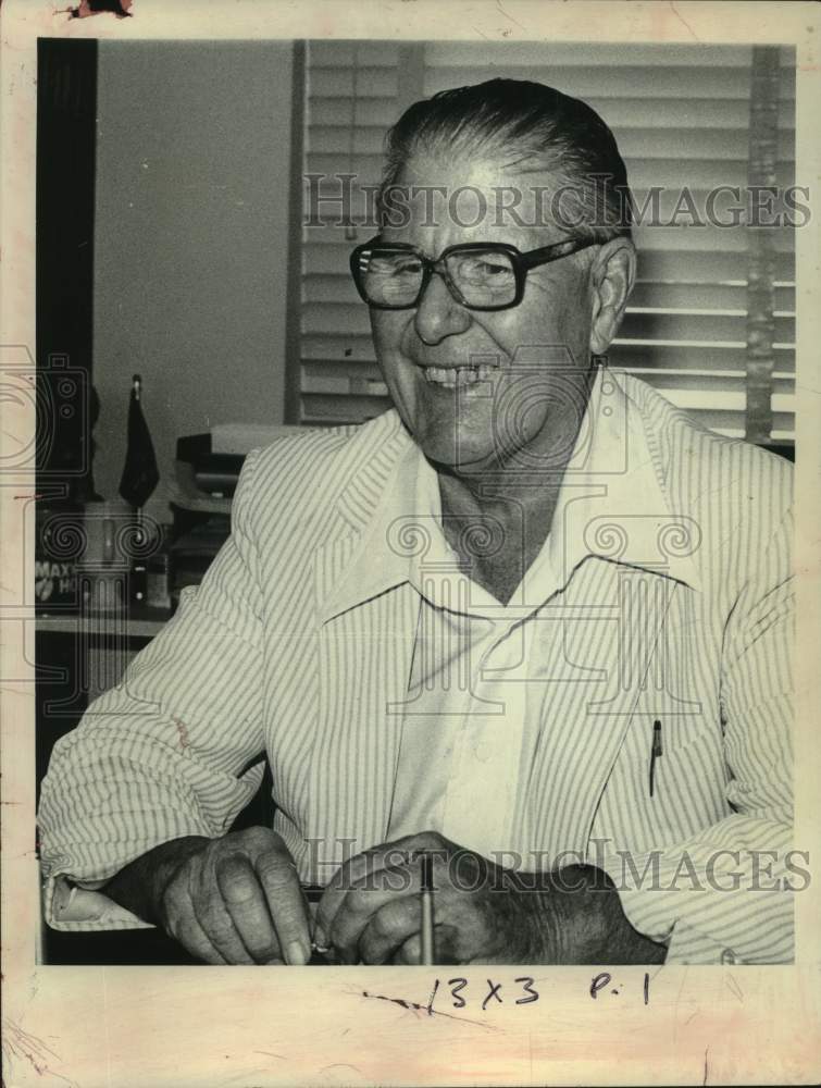 1978 Press Photo Charlie Ryan Sr. in his Albany, New York office - tua26201