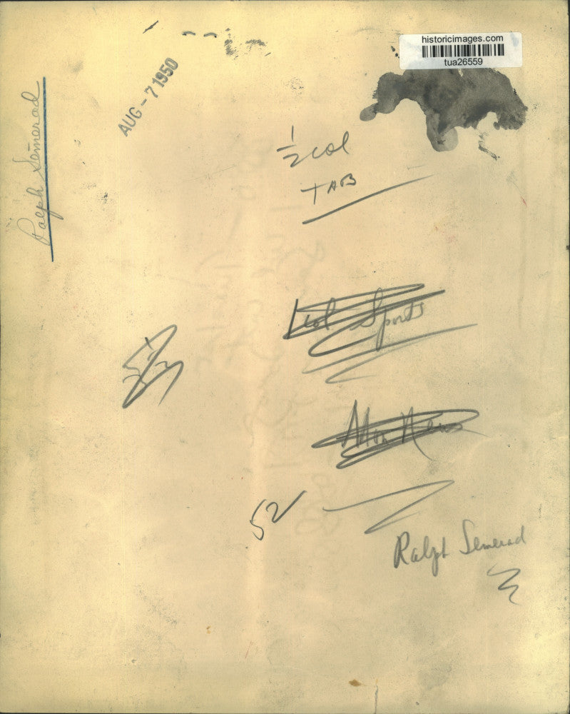 1950 Press Photo Ralph Semerad retrieves golf ball from cup in New York