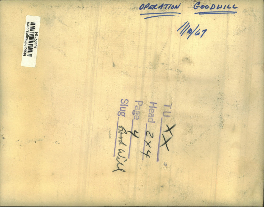 1967 Press Photo Volunteers confer at Operation Goodwill, Albany, New York