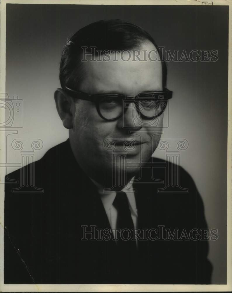 Load image into Gallery viewer, 1968 Press Photo Frank A Paul sits for portrait - tua27974
