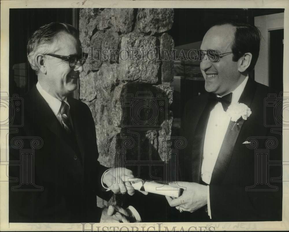 1973 Press Photo American Institute of Banking award ceremony, Albany, New York