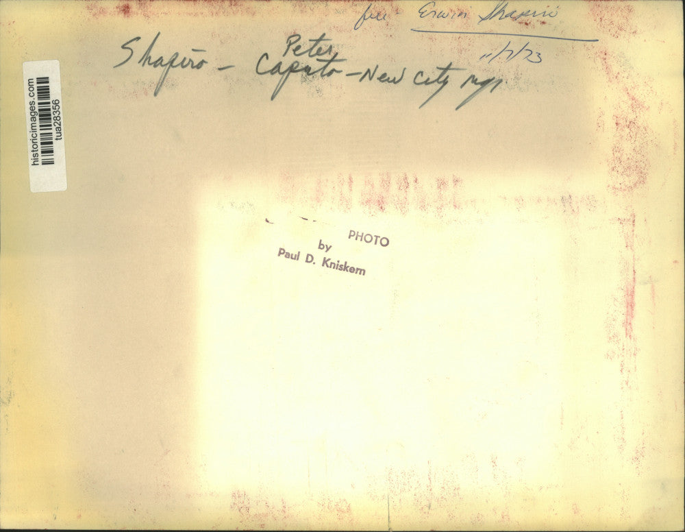 1973 Press Photo Erwin Shapiro with Peter Caputo, New York City Manager