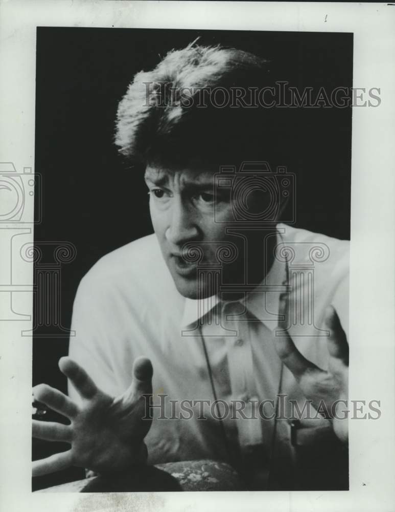 1986 Press Photo David Lynch, Director of &quot;Blue Velvet,&quot; in New York - tua28832- Historic Images