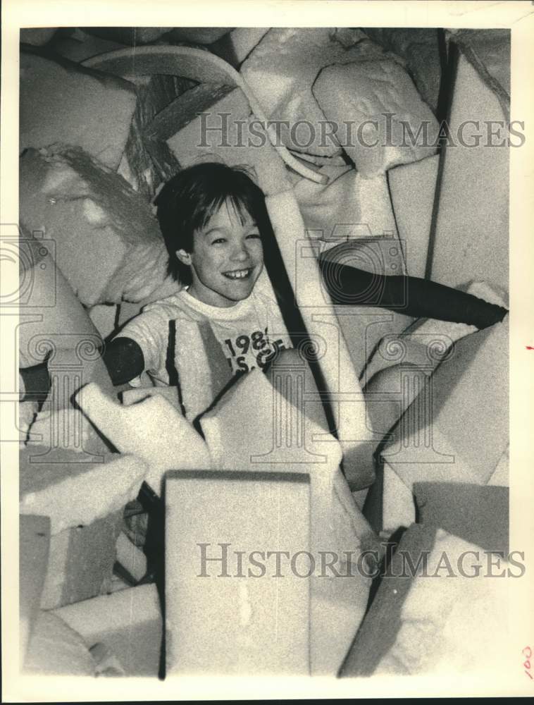 Press Photo Gymnast Shannon Bagley of Loudonville, lands in foam pit after flip- Historic Images