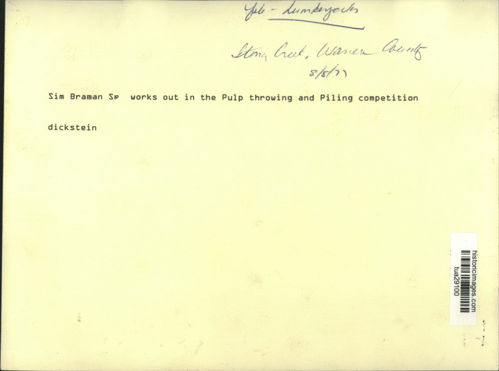 1977 Press Photo Sim Braman Sr. competes in lumberjack competition in New York