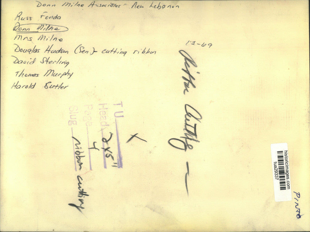 1969 Press Photo Ribbon cutting at Donn Milne Associates, New Lebanon, New York