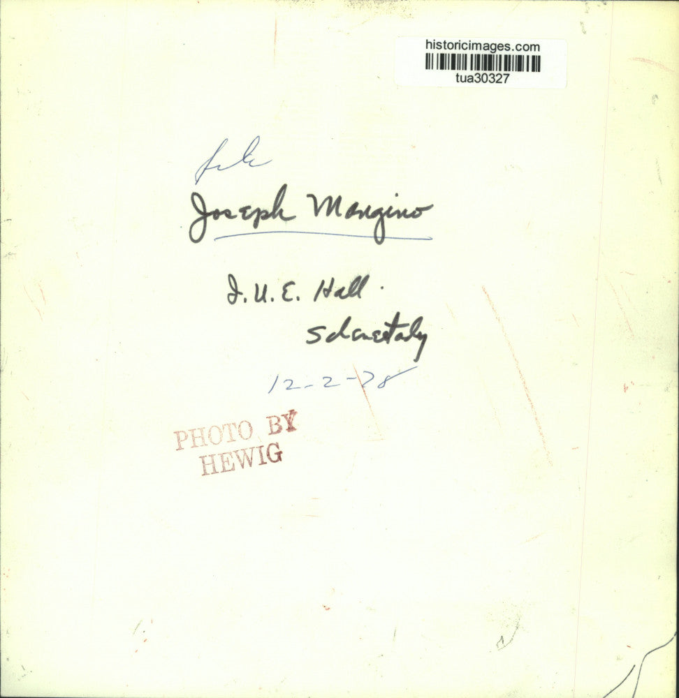 1978 Press Photo Joseph Mangino, works at his desk at IUE Hall, Schenectady, NY