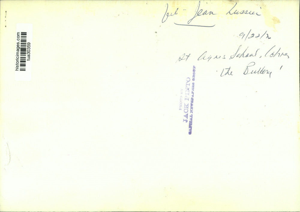 1976 Press Photo Jean Lussier prepares food at St. Agnes School, Cohoes, NY