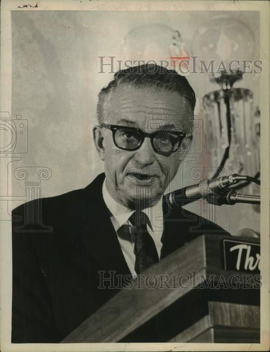 1968 Press Photo Arthur Levitt, Broker, New York - tua30828
