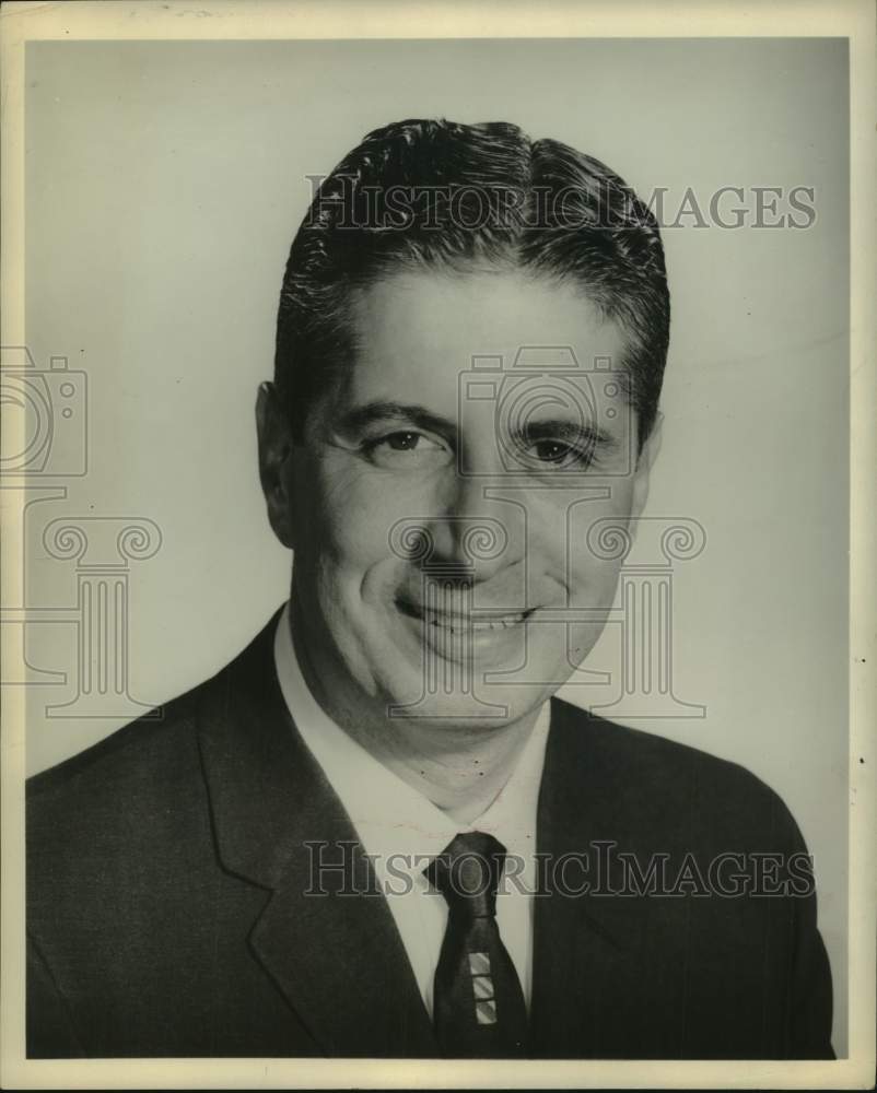 1962 Press Photo John P Lomenzo, candidate for NY Comptroller, sits for portrait