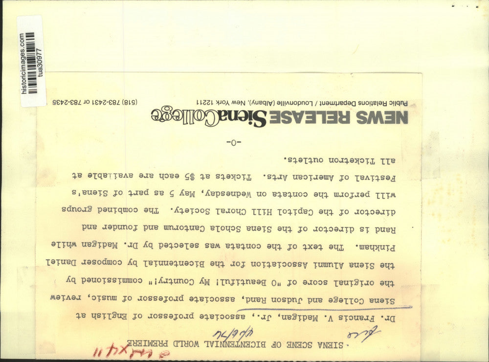 1976 Press Photo Siena College professors review musical score in New York