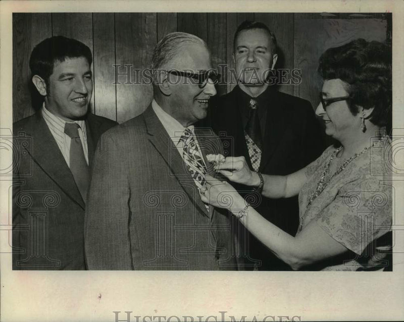 Load image into Gallery viewer, 1973 Press Photo Cerebral Palsy Association fundraiser dinner, Schenectady, NY
