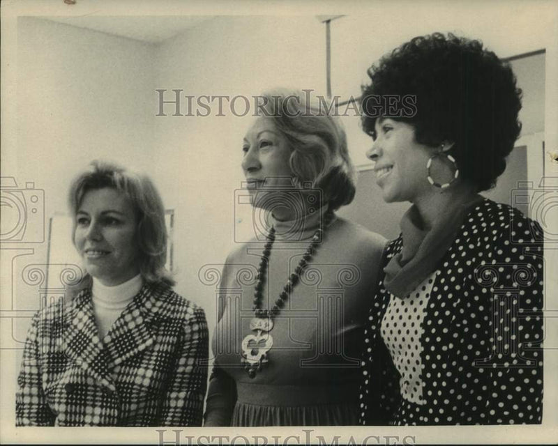 Load image into Gallery viewer, 1973 Press Photo Civil Service Commission hosts seminar in Albany, New York
