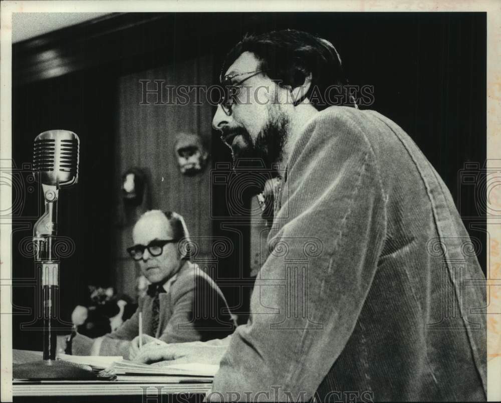 1978 Press Photo Ray Patterson representing New York teachers during hearing