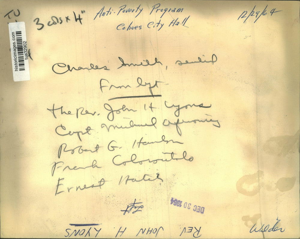 1964 Press Photo Anti-poverty group meets at Cohoes, New York City Hall