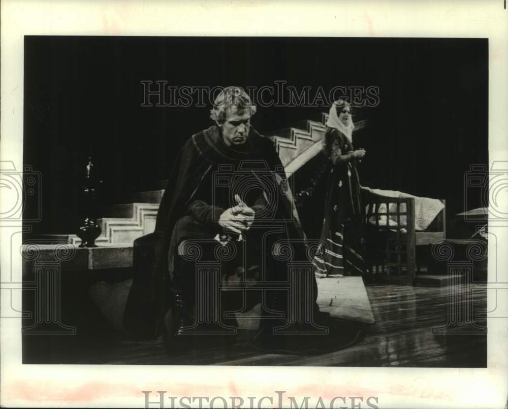 1981 Press Photo Barbara Sohmers & David Combs on stage, New Haven, Connecticut- Historic Images