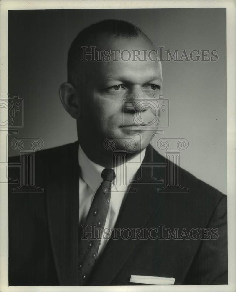 Load image into Gallery viewer, 1970 Press Photo Robert J. Mangum, New York State Division of Human Rights
