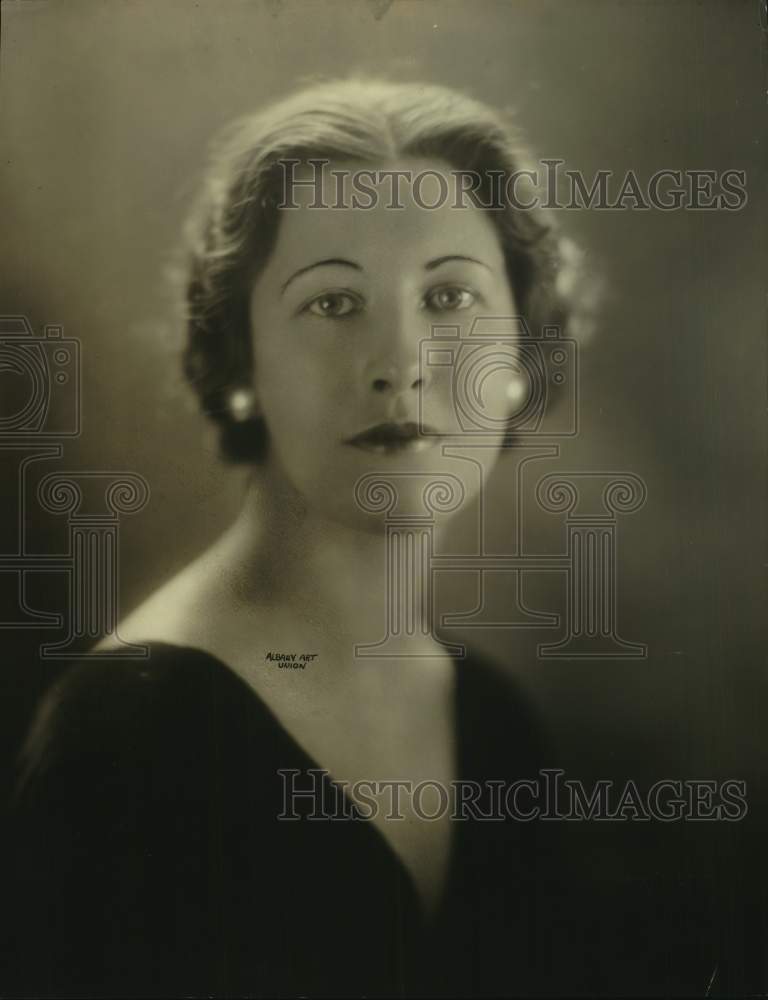 1933 Press Photo Mrs. Charles E. Martin (Helen D. O'Brien), New York - tua33211